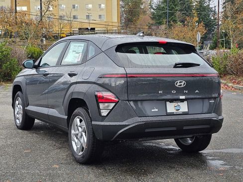 New 2026 Hyundai Kona SE image 5