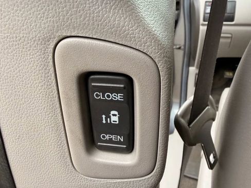 Used 2013 Honda Odyssey EX-L image 18