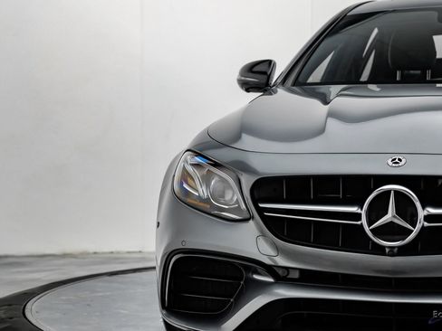 Used 2018 Mercedes-Benz E 63 AMG S image 30
