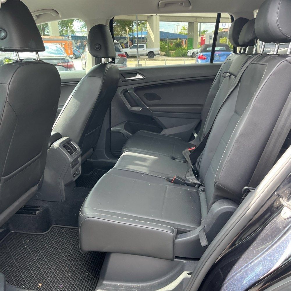 Used 2018 Volkswagen Tiguan SE FWD image 11