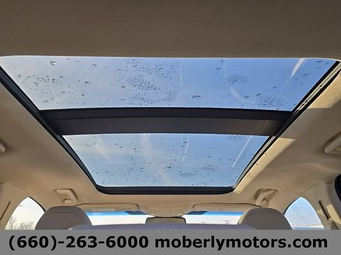 Used 2019 Ford Edge Titanium w/ Equipment Group 301A image 3