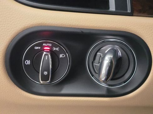 New 2026 Porsche Macan AWD/4WD image 38