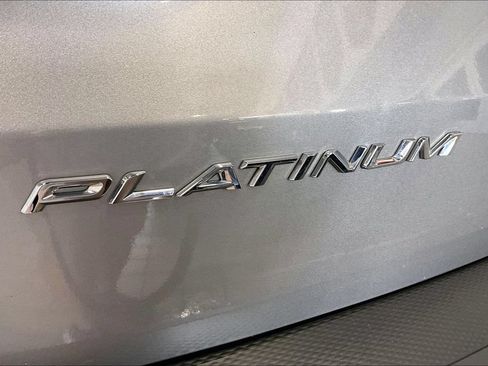 Used 2024 Ford Escape Platinum AWD/4WD image 19
