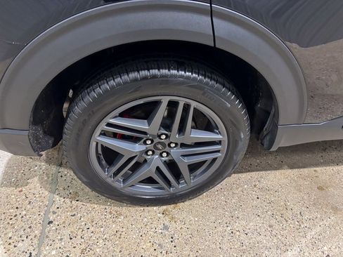 Used 2025 Ford Explorer ST-Line w/ ST-Line Street Pack image 10