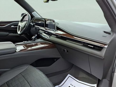 Used 2023 Cadillac Escalade ESV Premium Luxury Platinum w/ LPO, Radiant Package image 23