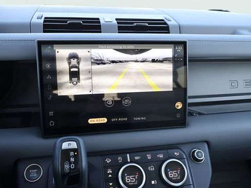 Certified 2025 Land Rover Defender 110 X-Dynamic SE image 23