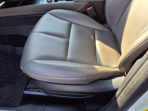 Used 2023 Lincoln Corsair Standard image 25