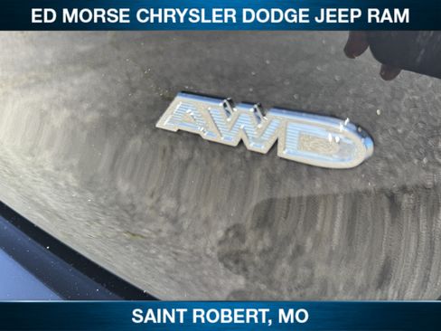 New 2027 Chrysler Pacifica Select AWD/4WD image 11