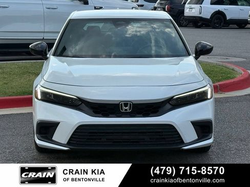 Used 2023 Honda Civic Sport image 2
