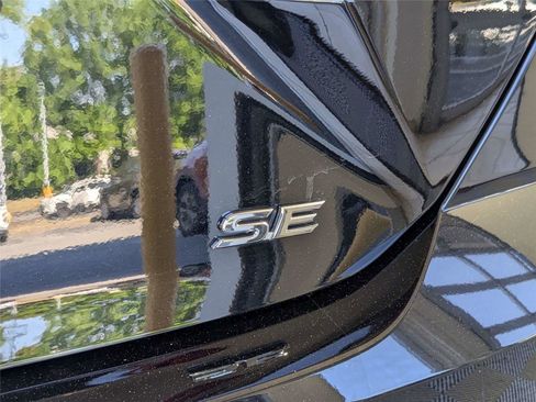 Used 2025 Toyota Camry SE w/ Convenience Package FWD image 8