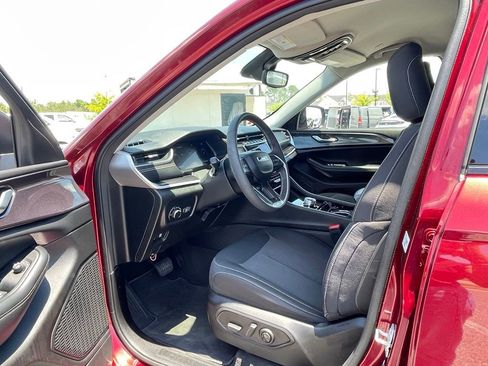 Used 2023 Jeep Grand Cherokee L Laredo w/ Luxury Tech Group I AWD/4WD image 38
