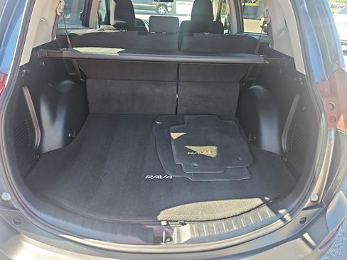 Used 2014 Toyota RAV4 XLE image 6