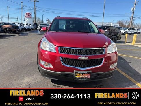 Used 2012 Chevrolet Traverse LT image 2