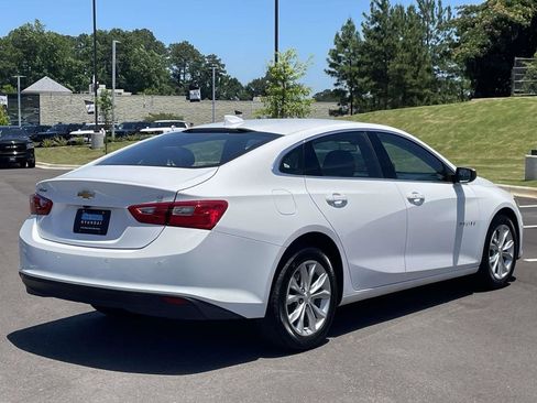 Used 2025 Chevrolet Malibu LT FWD image 3