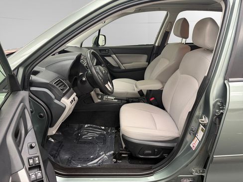 Used 2017 Subaru Forester 2.5i Premium w/ All-Weather Package AWD/4WD image 9
