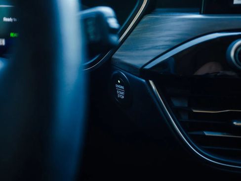 Used 2020 Ford Escape Titanium w/ Titanium Premium Package 2.0 image 21