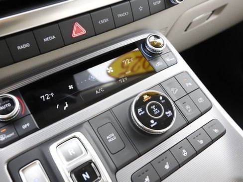 Certified 2025 Hyundai Palisade Calligraphy image 32