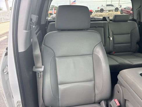 Used 2016 GMC Sierra 2500 SLT w/ Duramax Plus Package AWD/4WD image 9