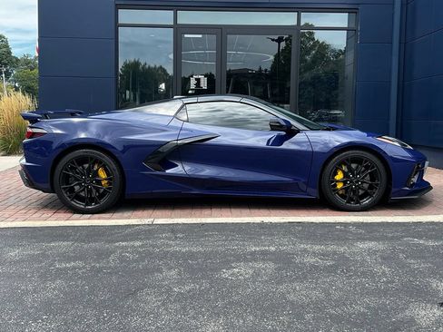 Used 2025 Chevrolet Corvette Stingray Preferred Conv w/ Z51 Performance Package RWD image 6