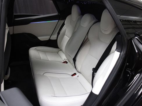 Used 2022 Tesla Model S Plaid image 21