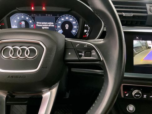 Used 2020 Audi Q3 2.0T Premium Plus w/ Premium Plus Package image 22