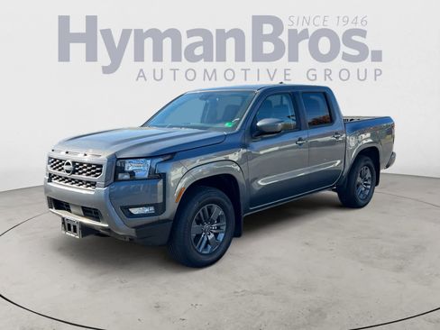 Certified 2025 Nissan Frontier SV w/ SV Convenience Package image 15