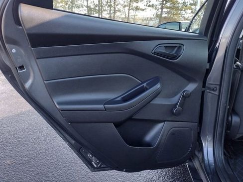Used 2015 Ford Focus S image 20