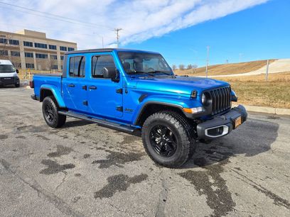 Used 2023 Jeep Gladiator Overland w/ Cold Weather Group
