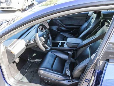 Used 2021 Tesla Model 3 Standard Range Plus image 19