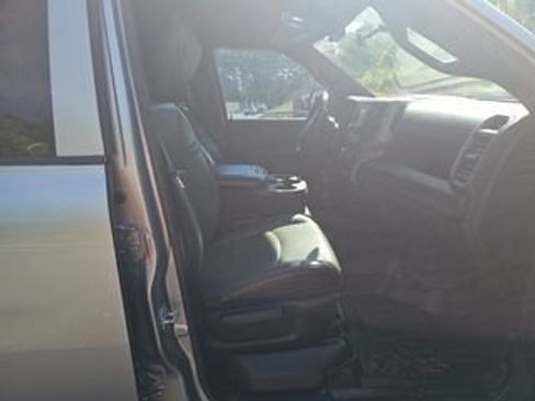 Used 2021 RAM 2500 Tradesman w/ Chrome Appearance Group AWD/4WD image 6