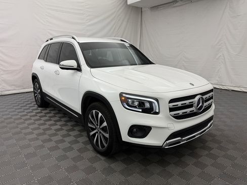 Used 2020 Mercedes-Benz GLB 250 image 4