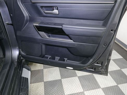 Used 2022 Toyota Tundra Limited AWD/4WD image 20