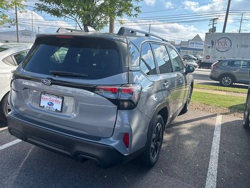 Used 2026 Subaru Forester Premium AWD/4WD image 5