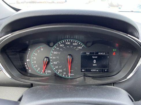 Used 2022 Chevrolet Trax LT w/ Sport Edition image 11