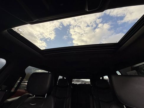 Used 2017 Cadillac Escalade ESV Platinum image 20