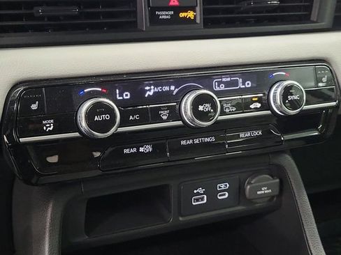 Certified 2025 Honda Pilot EX-L image 29