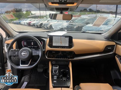 Certified 2022 Nissan Rogue Platinum w/ Head-Up Display Package FWD image 23