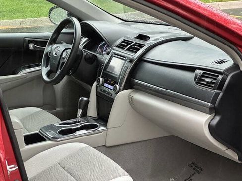 Used 2013 Toyota Camry LE image 20
