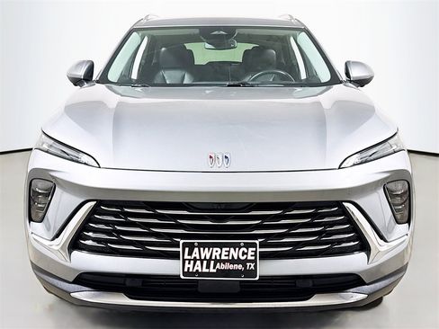 Certified 2025 Buick Envision Preferred image 2