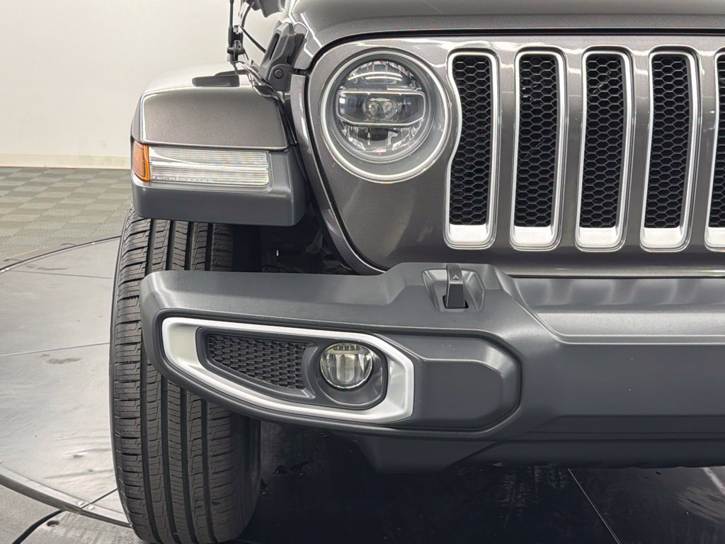 Used 2019 Jeep Wrangler Unlimited Sahara AWD/4WD image 9