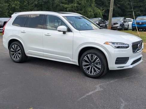 Used 2020 Volvo XC90 T6 Momentum AWD/4WD image 2