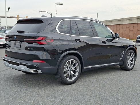 New 2026 BMW X5 xDrive50e w/ Premium Package image 6