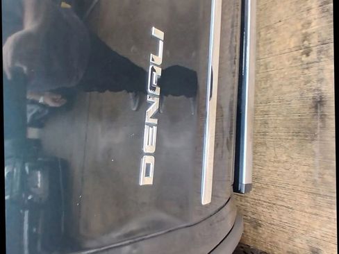 Used 2018 GMC Sierra 1500 Denali w/ Denali Ultimate Package image 9