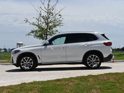 Used 2019 BMW X5 xDrive40i w/ Executive Package AWD/4WD image 6