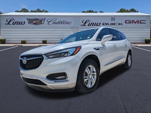 Used 2020 Buick Enclave Essence w/ Sound and Sites Package FWD image 8