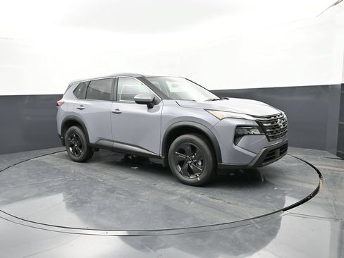 New 2026 Nissan Rogue SV w/ Cold Weather Package AWD/4WD image 3