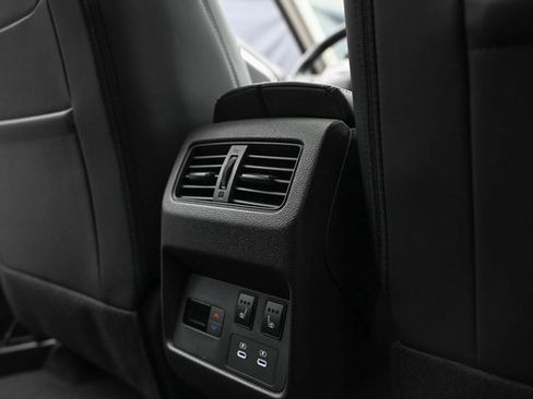 Used 2025 Nissan Rogue Platinum w/ Tech Package image 20