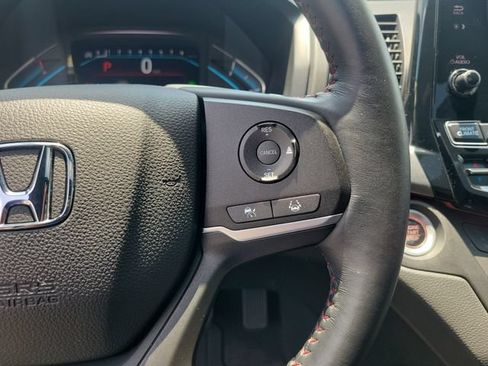 Used 2023 Honda Odyssey Sport image 12