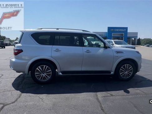 Used 2021 Nissan Armada SL w/ Captain's Chairs Package image 9
