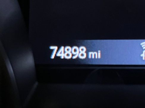 Used 2018 Nissan Pathfinder SV FWD image 29